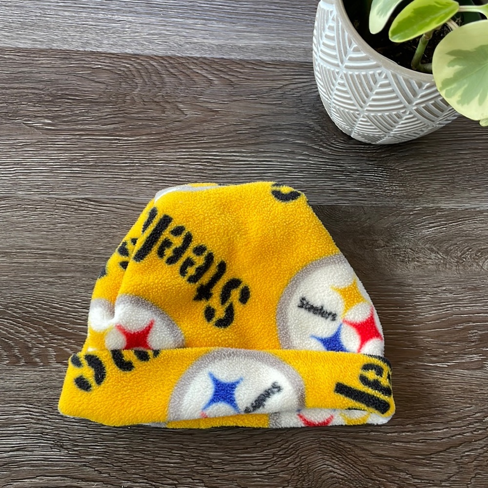 Steelers Logo Fleece Winter Hat